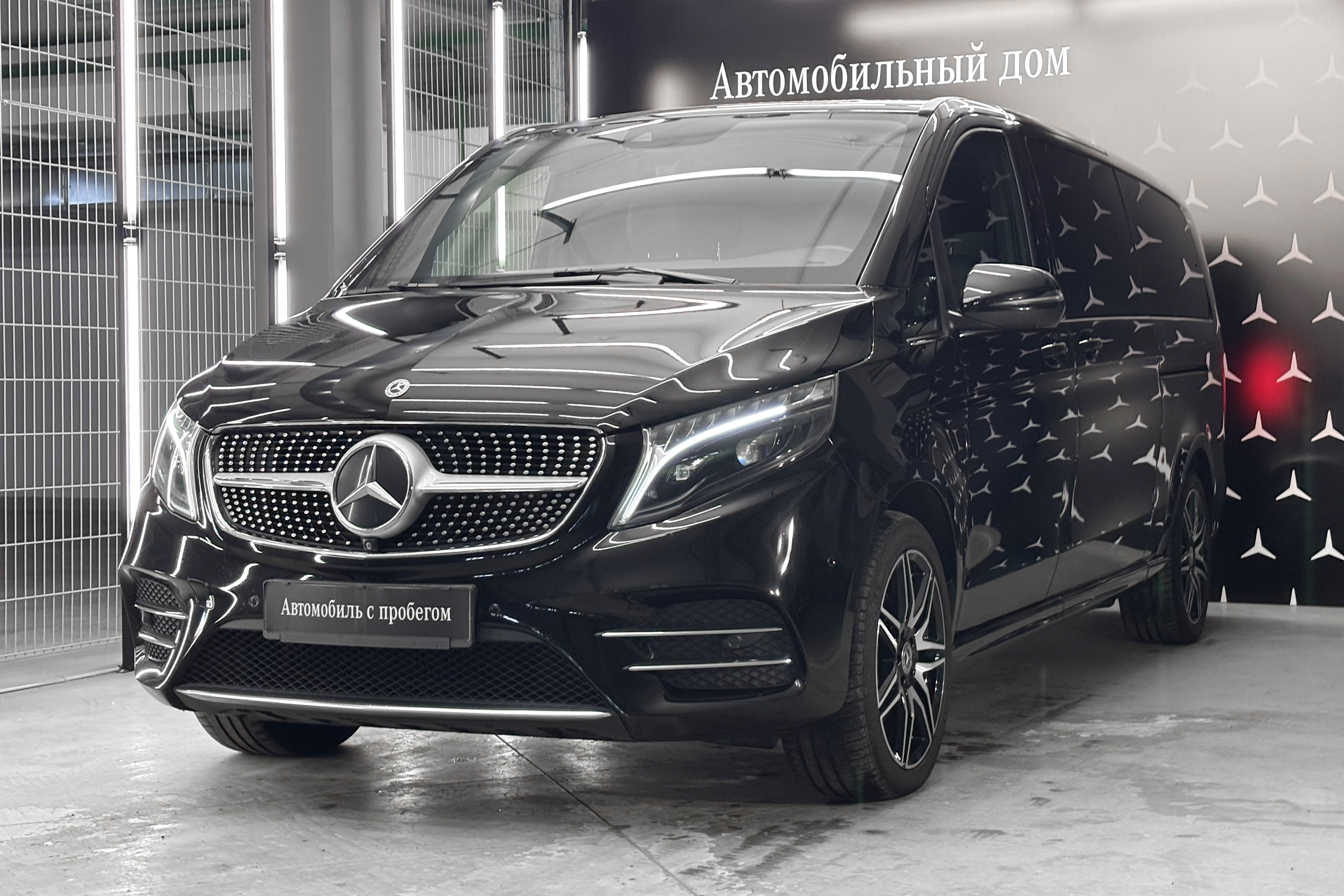Автомобиль Mercedes-Benz V 300 d (2023)