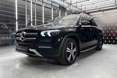 Mercedes-Benz GLE 300 d 4MATIC Mercedes-Benz GLE 300 d 4MATIC