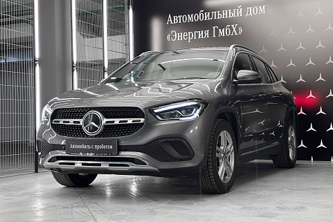 Mercedes-Benz GLA 200