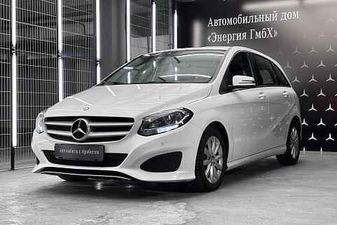 Mercedes-Benz B 180 Mercedes-Benz B 180